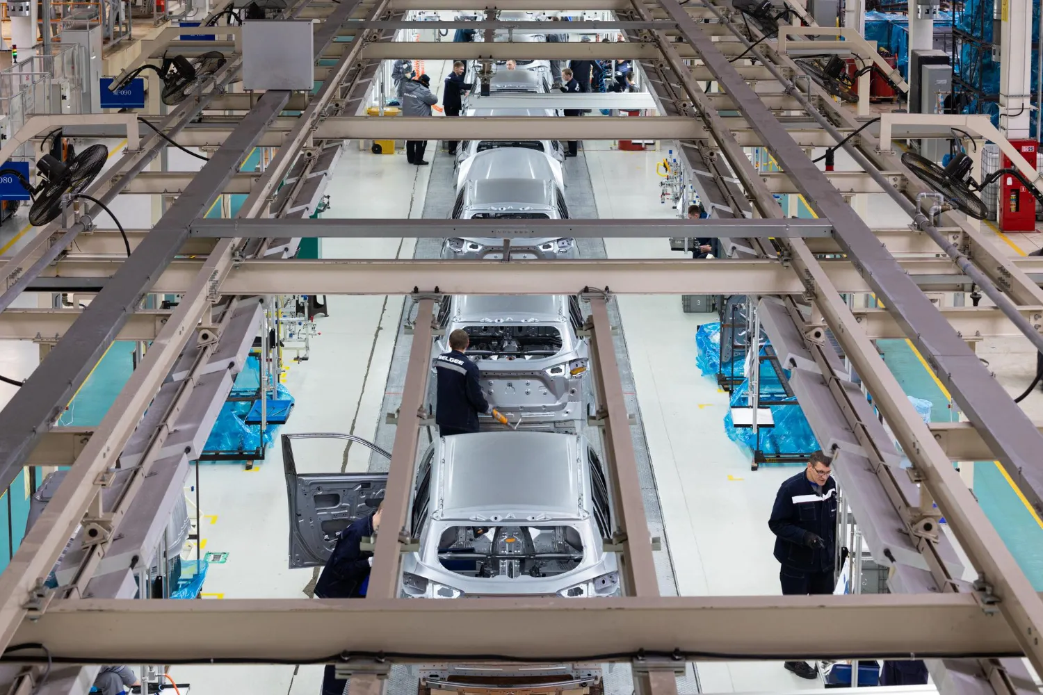 Automotive - Specialized crane equipment solutions and industrial lifting systems