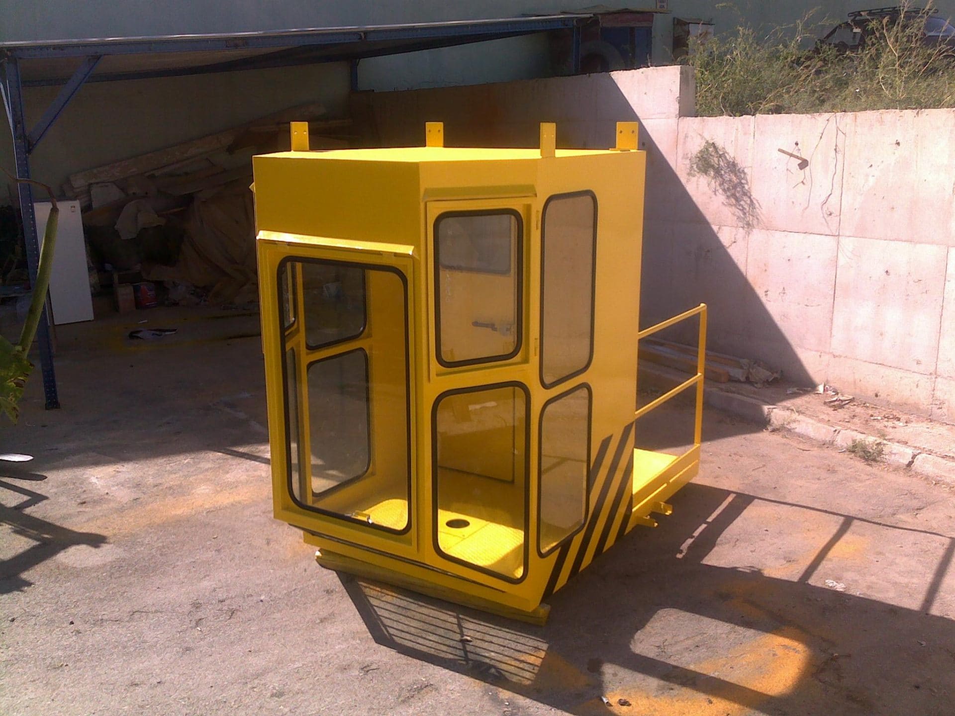 OperCab-Special - Alternative angle view 14 showing crane equipment details and features